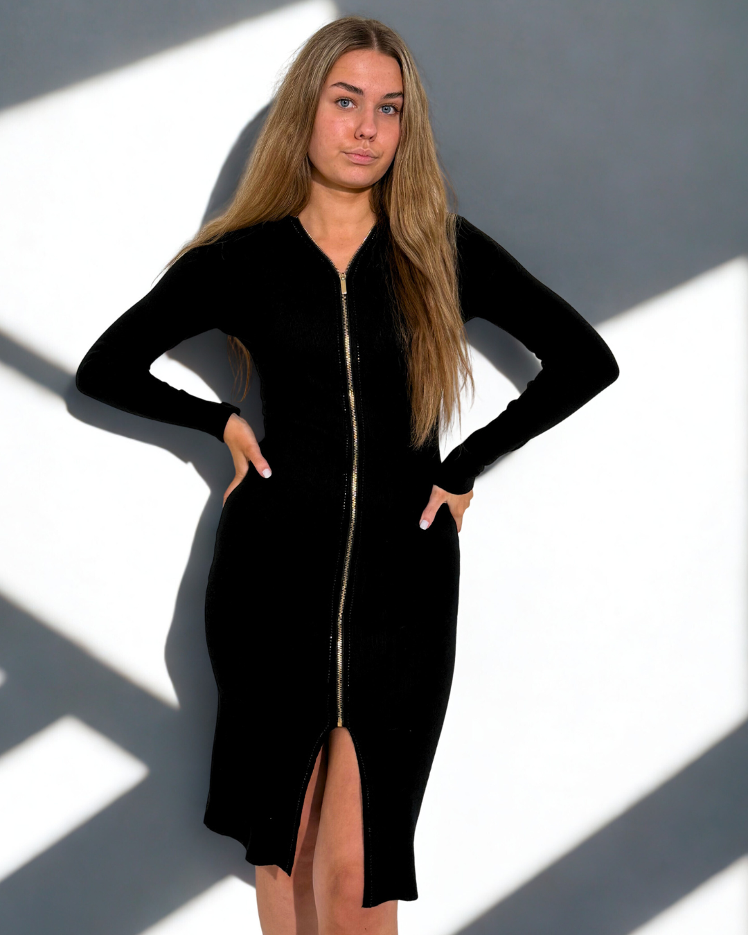 Naiste must elegantne lukuga kleit