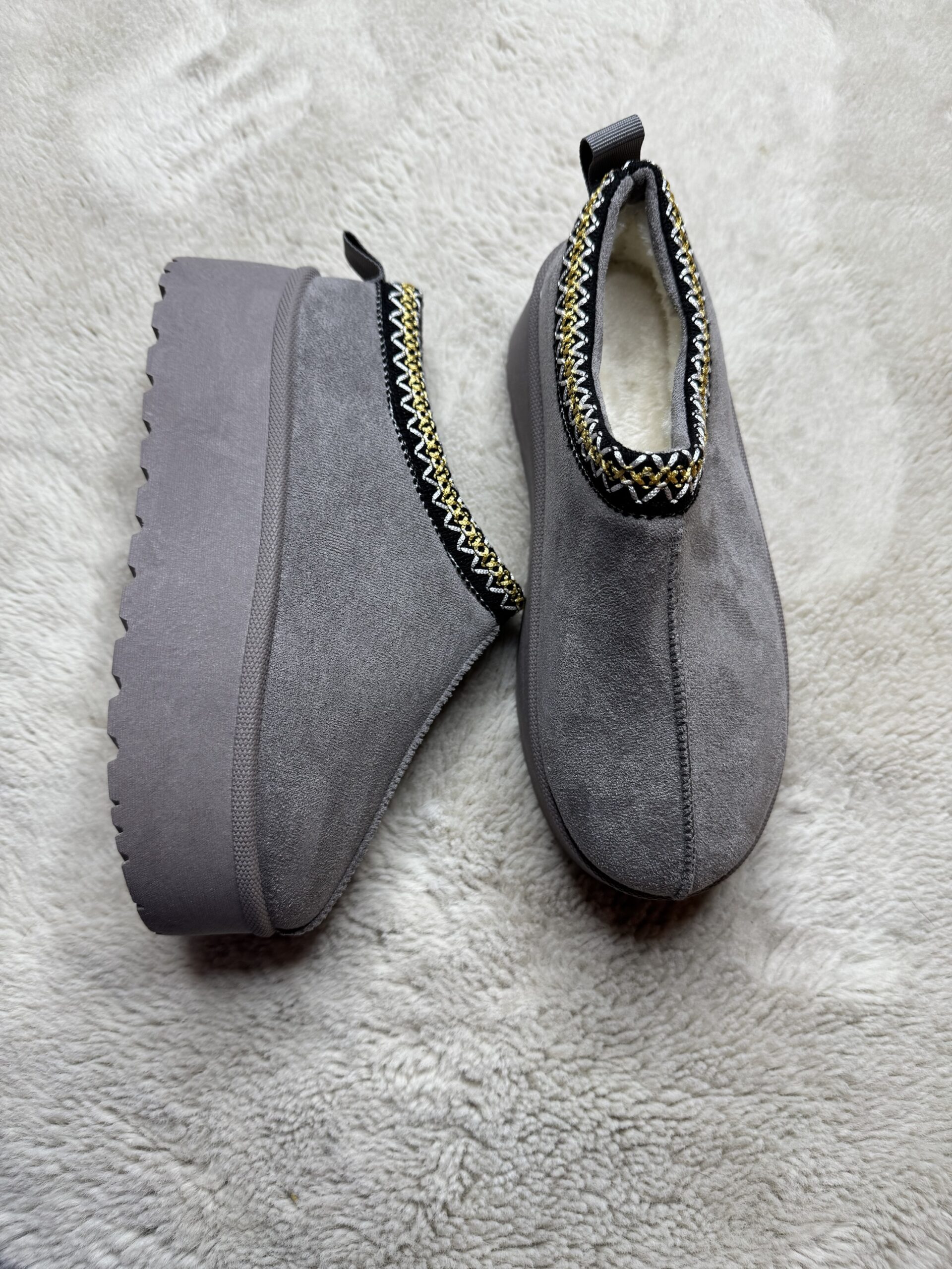 Naiste UGG-stiilis hallid saapad - Image 2