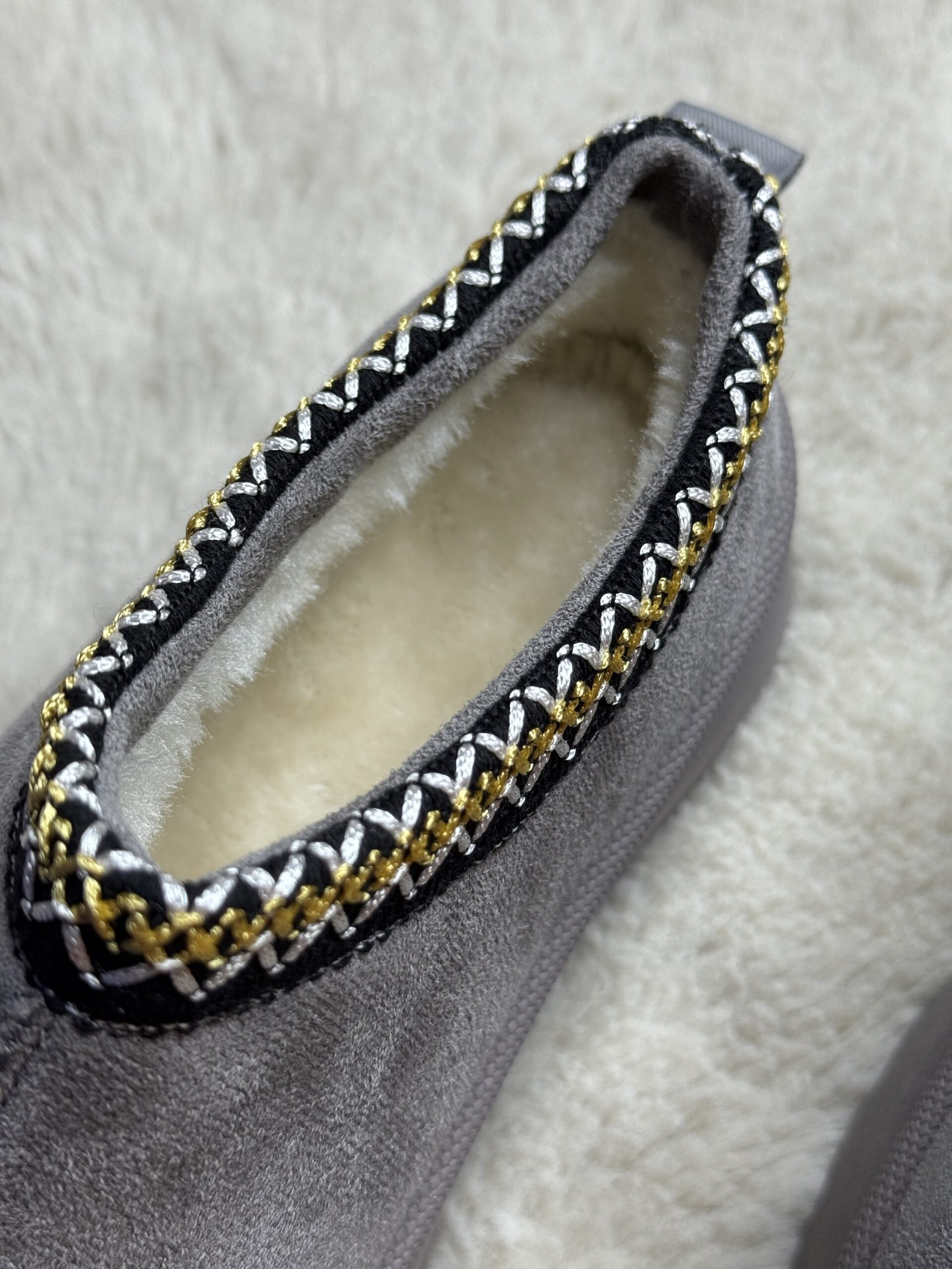 Naiste UGG-stiilis hallid saapad - Image 4