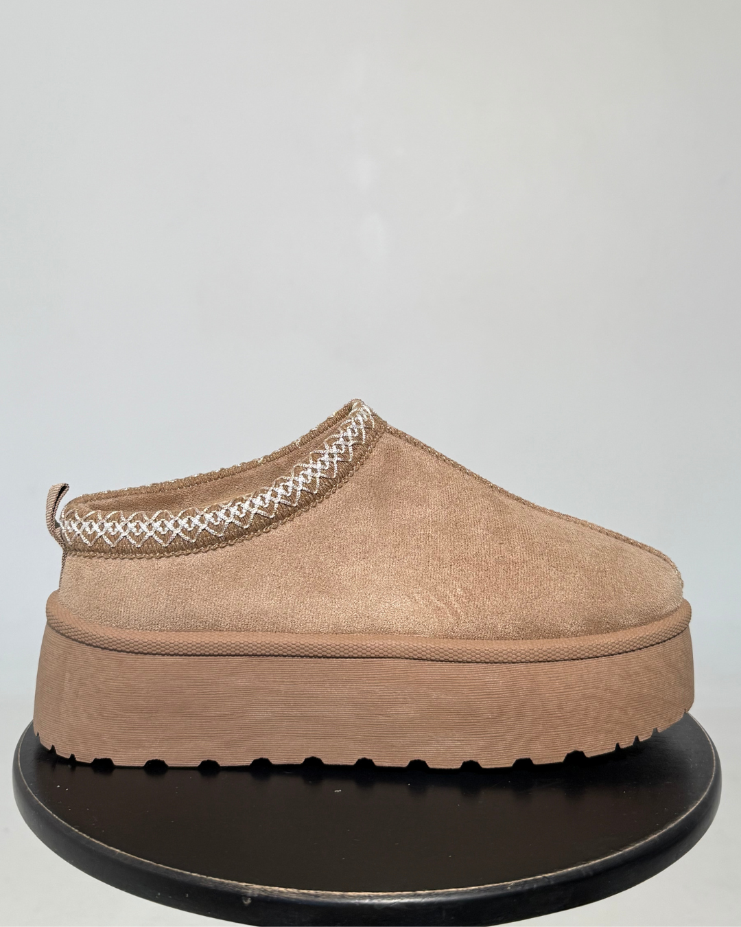 Naiste taupe toonis UGG-stiilis jalanõud