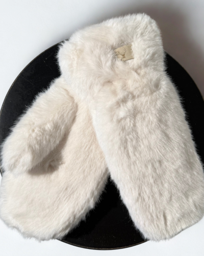 Naiste valged soojad labakindad