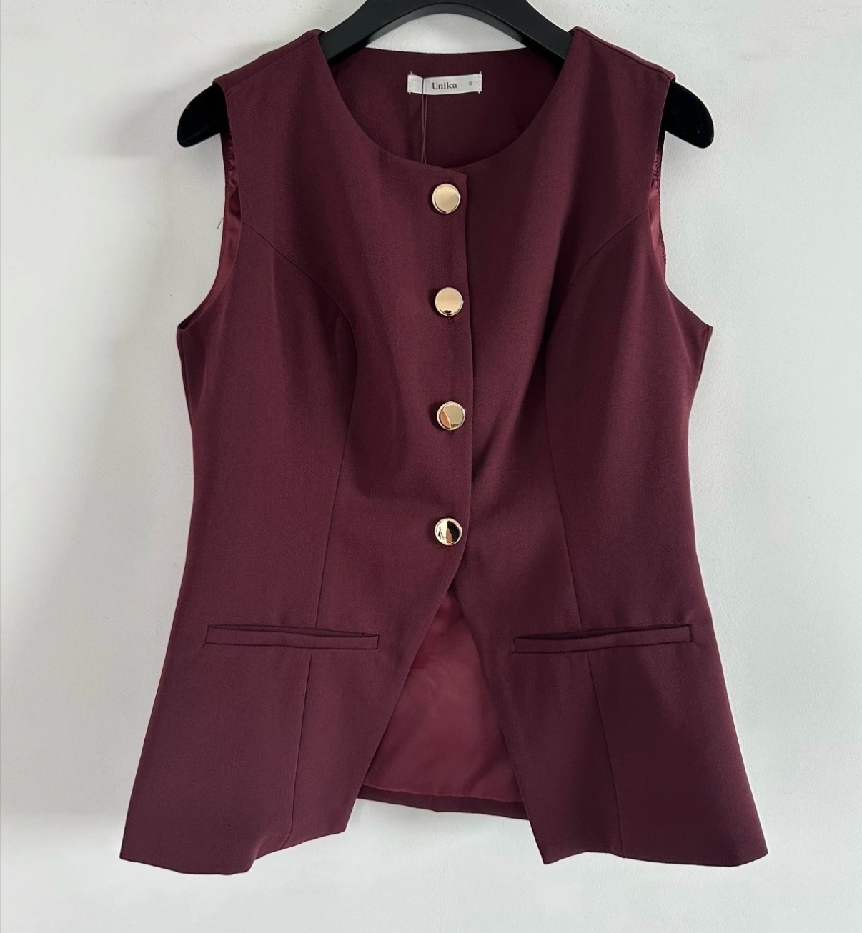 Punane elegantne vest